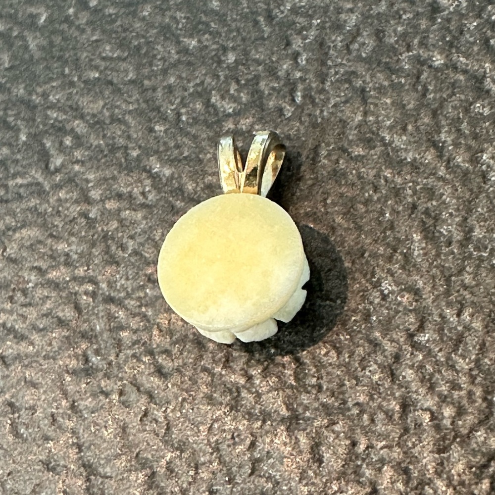 Vintage Ivory Rose Pendant - Picture 5 of 6